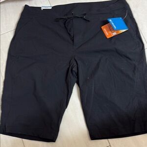 Columbia Black Active Fit Shorts